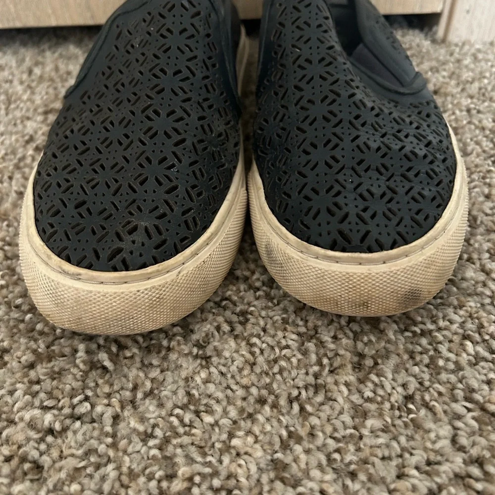 Tory Burch Lennon Perforated Slip On Sneaker Laser Cut Women's Size 7.5 Business